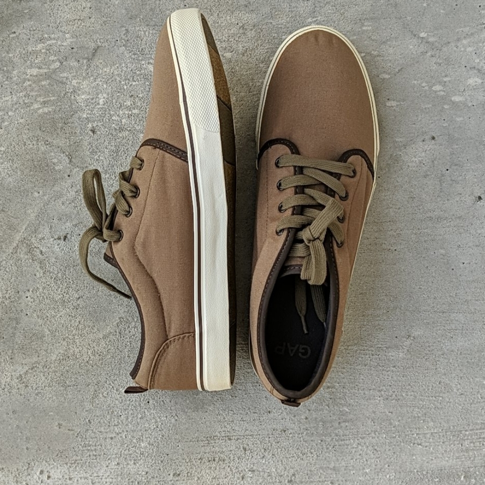 Shoes - Picture 3 of 5